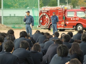 消防署の方々から、避難についての講評もいただきました