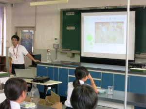 中学生のグループは浮沈子の原理についてしっかりと学ぶ場面もありました。