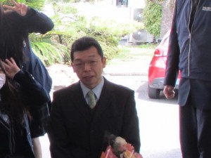 地理の久戸瀬先生 『社会人として大切なことはみんなディズニーランドで教わった』の一節を紹介しながら、思いを貫き通すことの大切さをメッセージしてくださいました。