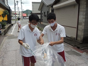 ３年生が地域貢献活動に参加！