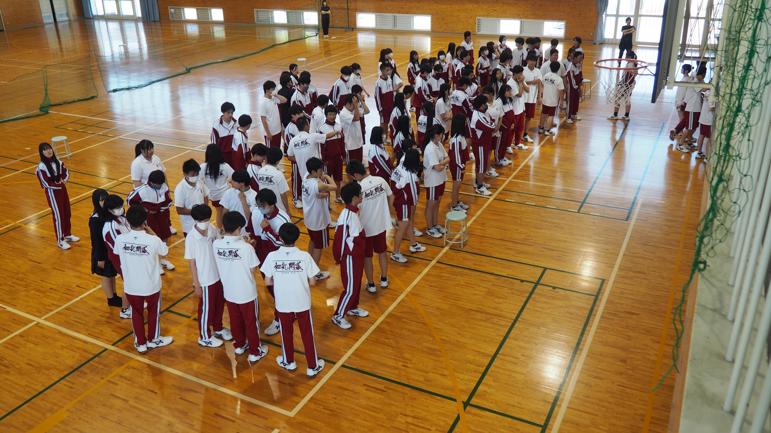 2年生がLHRでスポーツ大会を行いました!