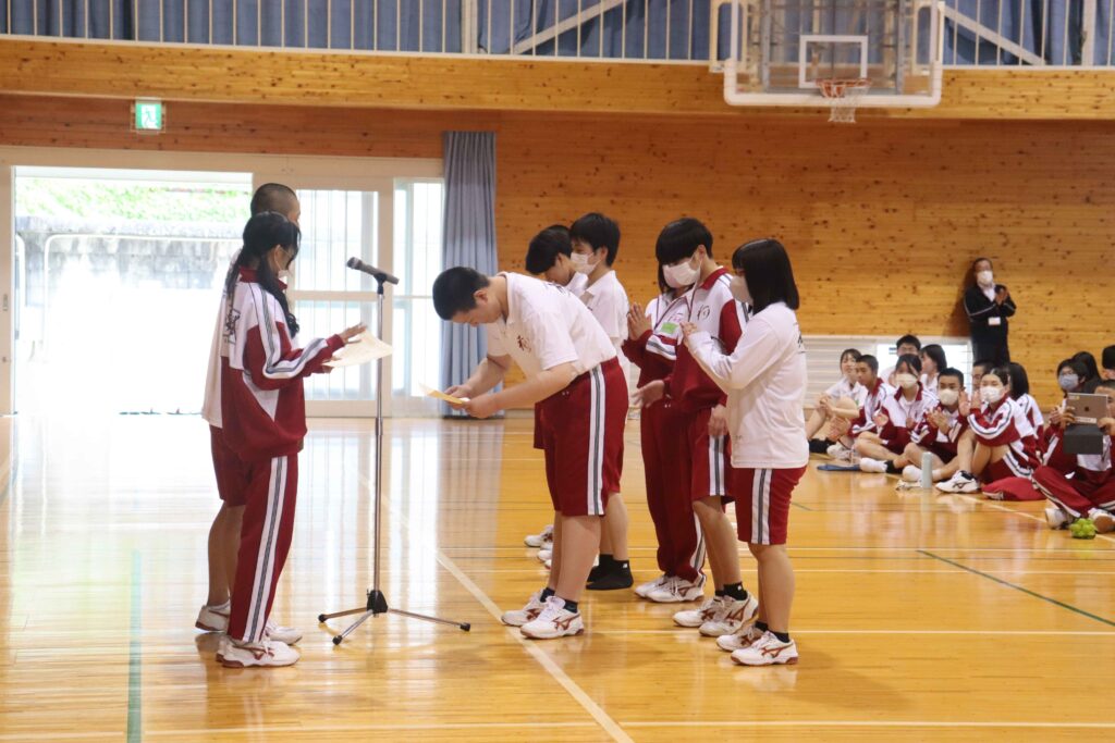 1年生歓迎スポーツ大会と生徒総会を開催しました