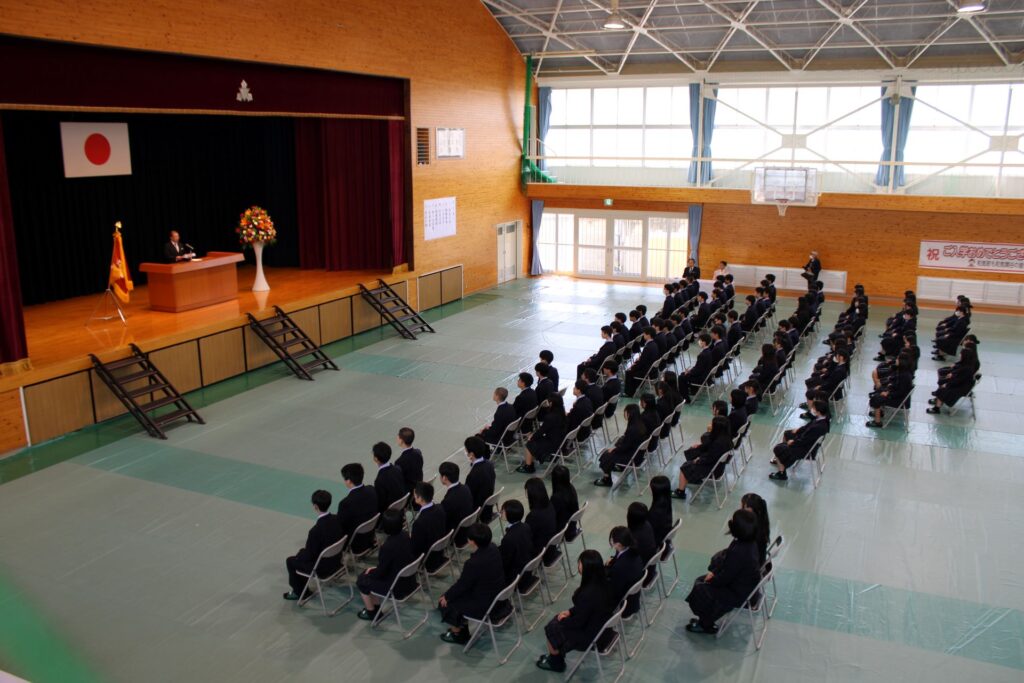 入学式を挙行しました