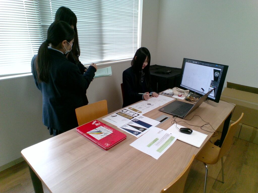 ２年生就業体験（２期）の様子を生徒が取材！